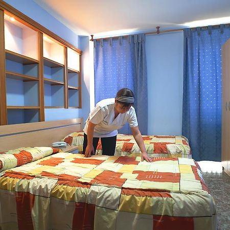 Hostal Xarau Серданьола-дель-Вальес Экстерьер фото