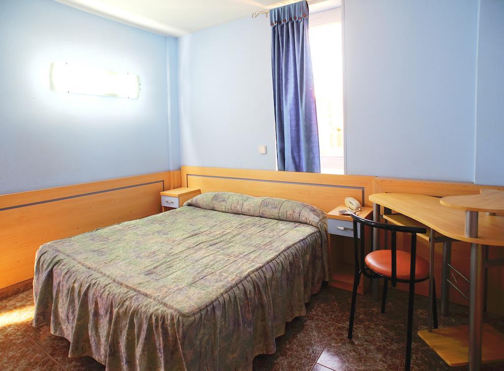 Hostal Xarau Серданьола-дель-Вальес Номер фото